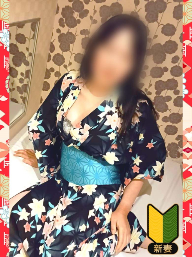 東雲るい（イエスグループ 華女(かのじょ) 松山店）