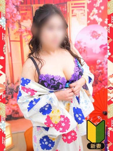 草薙クロエ（イエスグループ 華女(かのじょ) 松山店）