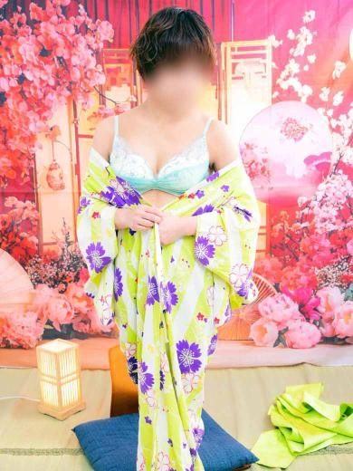 乙姫うた（イエスグループ 華女(かのじょ) 松山店）