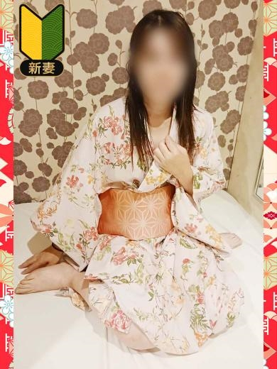 早瀬ひかる（イエスグループ 華女(かのじょ) 松山店）