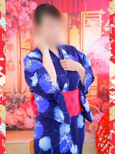 黒崎なぎさ（イエスグループ 華女(かのじょ) 松山店）