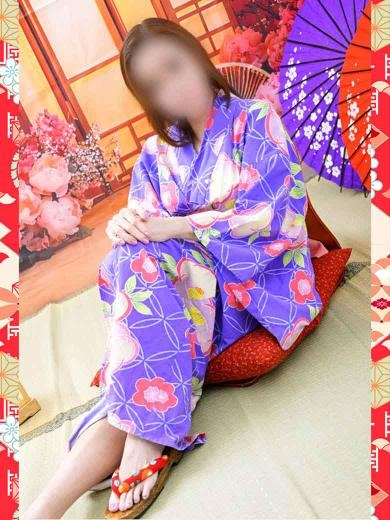 田辺ちあき（イエスグループ 華女(かのじょ) 松山店）