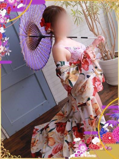 片瀬ひな（イエスグループ 華女(かのじょ) 松山店）