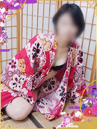 安西やよい（イエスグループ 華女(かのじょ) 松山店）
