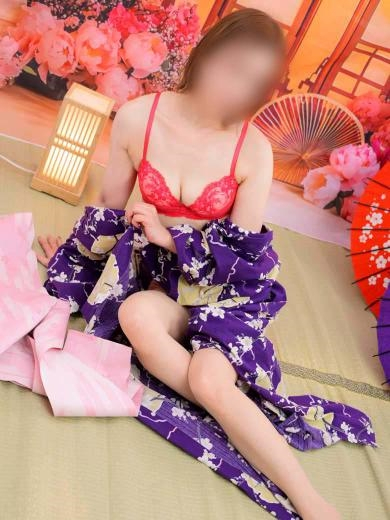 影山ゆか（イエスグループ 華女(かのじょ) 松山店）