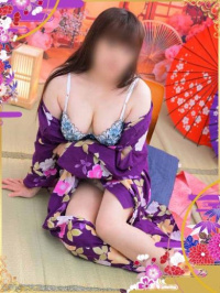 夜桜つゆり