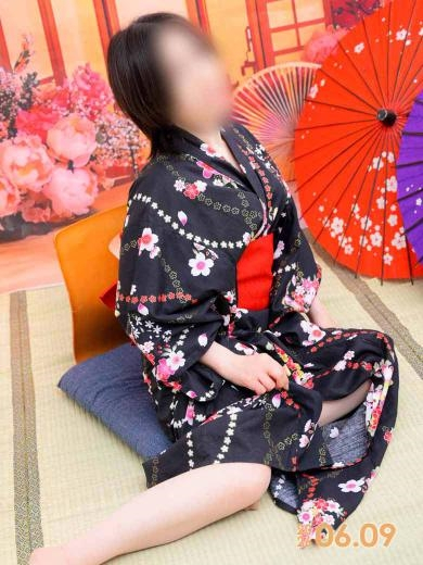 双神ほのか(イエスグループ 華女(かのじょ) 松山店)