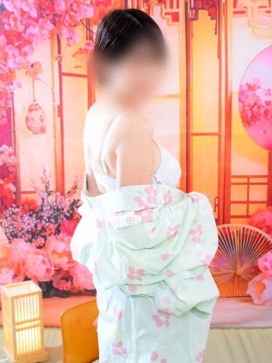 観月みゆ(イエスグループ 華女(かのじょ) 松山店)
