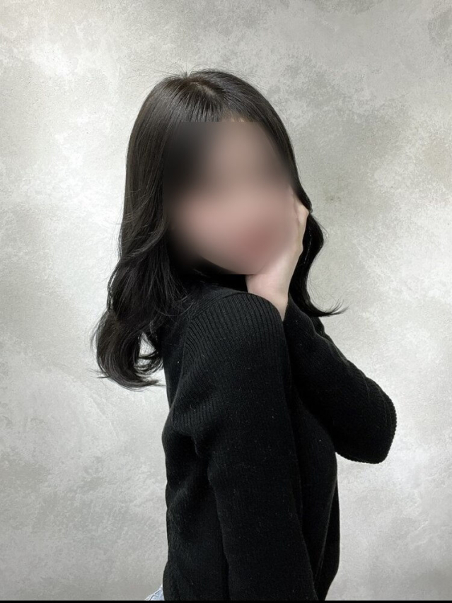 莉奈 (りな)（華恋～カレン～）