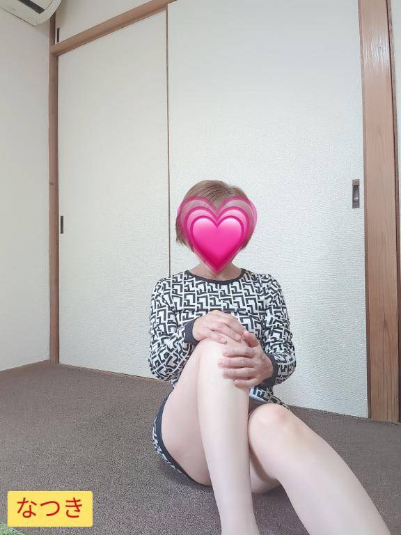 深夜。