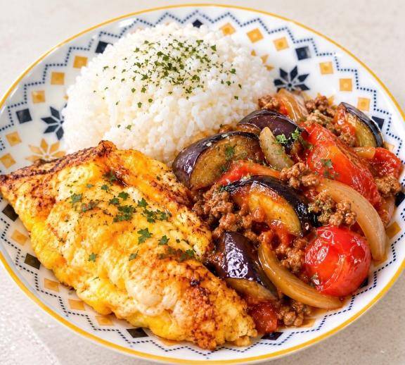 お昼は幸せプレート