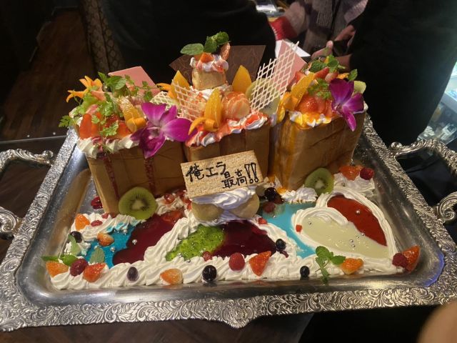 宴もたけなわです