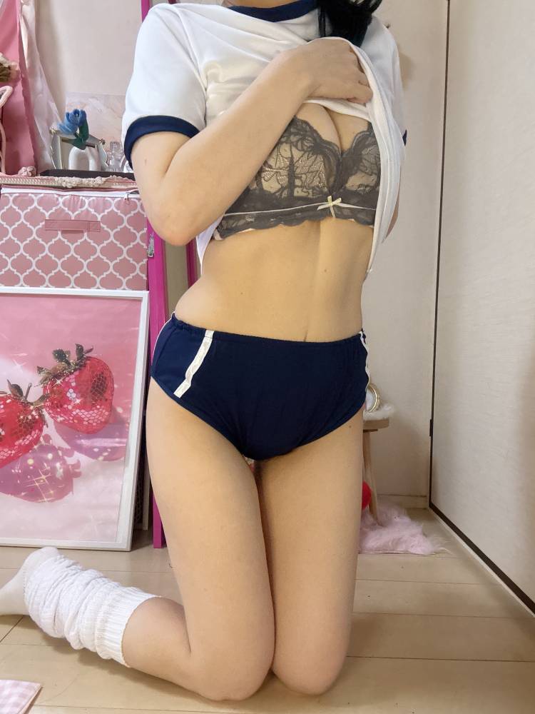 明日は12時出勤予定です