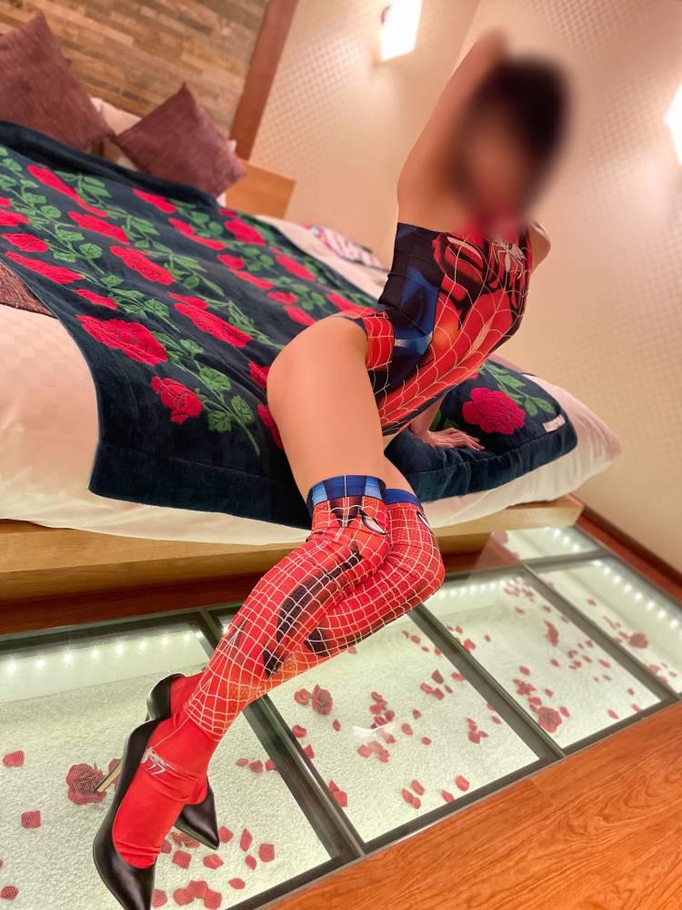 新美です⟡.*