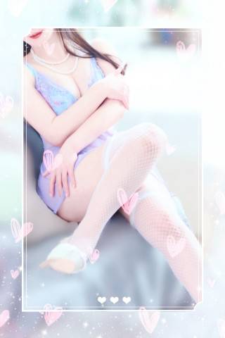 色んな所に触れたい…