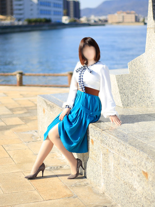 綾野 りこ