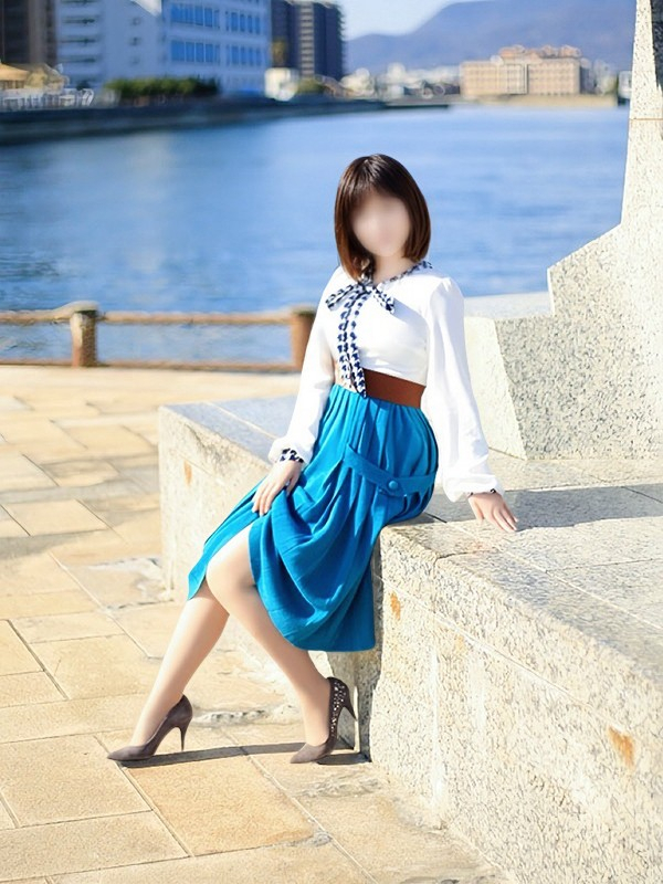 綾野 りこ