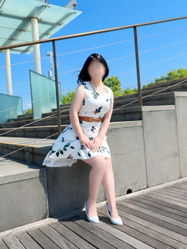綾野りこ