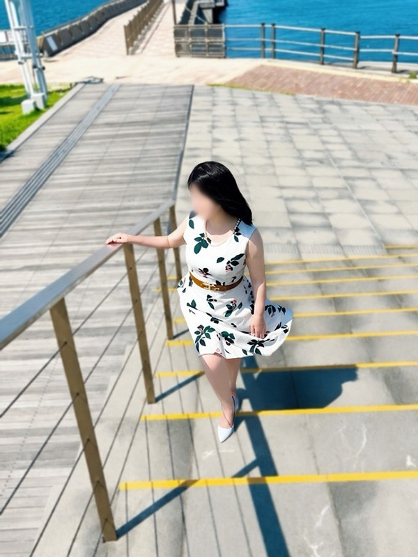 綾野りこ