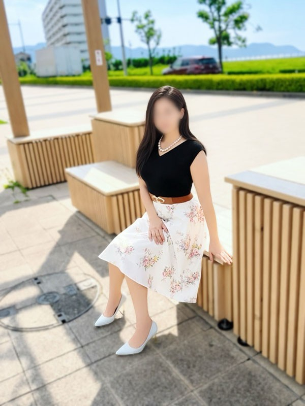 上条 あゆみ