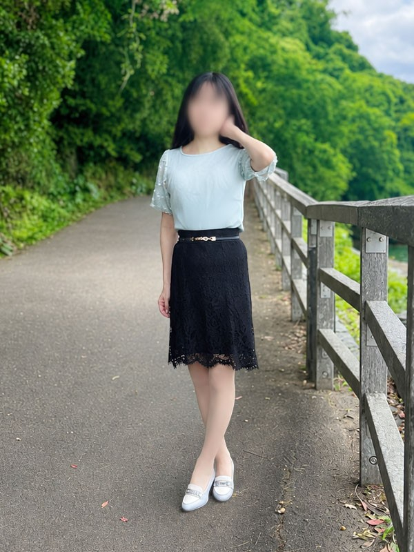 小春 えみか