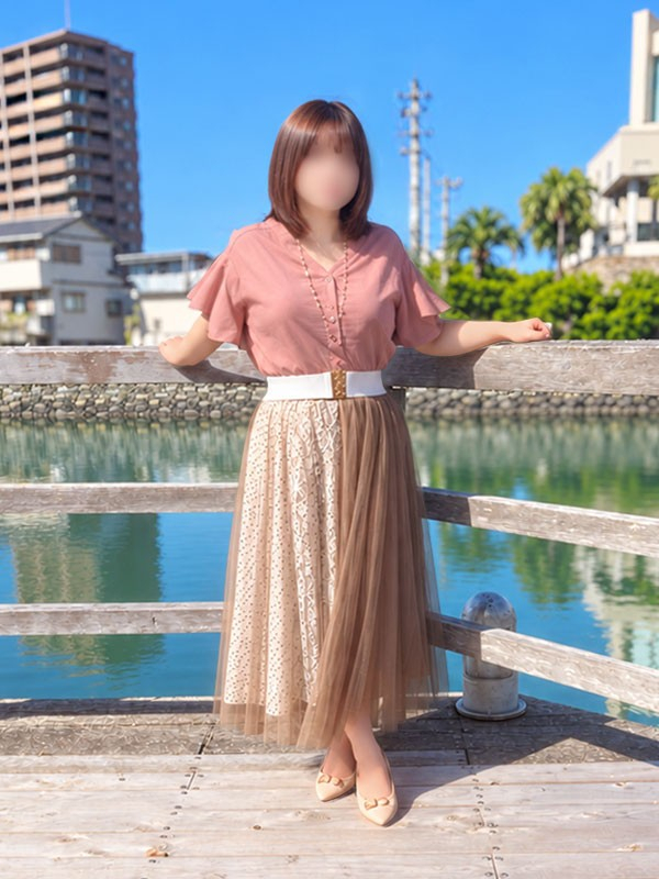 岩本えま