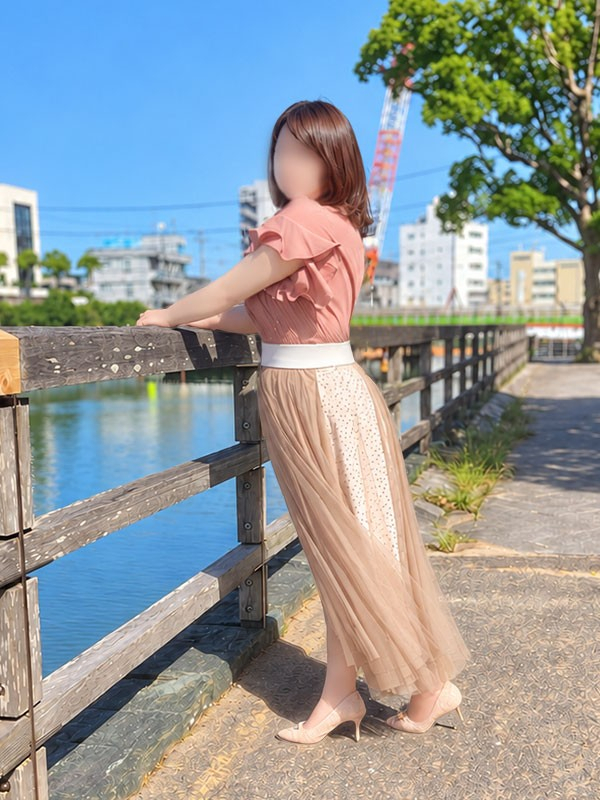岩本えま