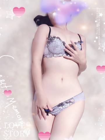 湿った音が響いて…