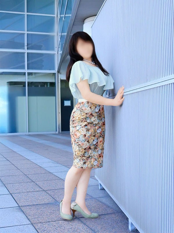 安達ゆみこ