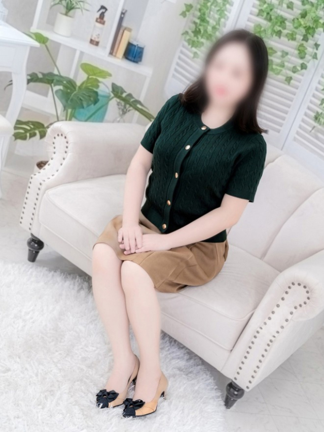 璃来(りく)（高知デリヘル倶楽部 人妻熟女専門店）