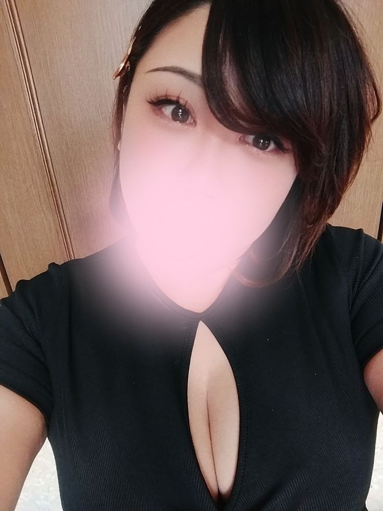 お昼から出勤〜♥♥