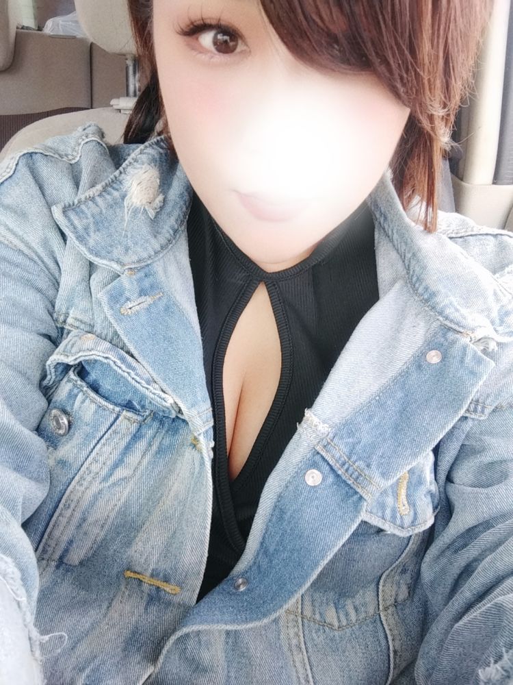 お昼から出勤ー！