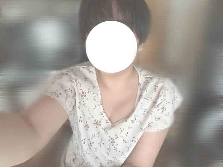 新人　ペロペロのあちゃん♡ 舐めるの大好き👅ドMでエッチな女の子👩