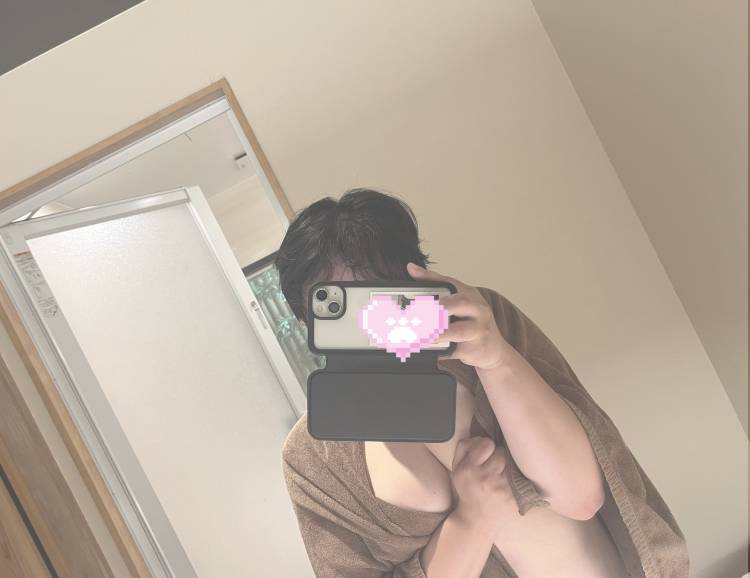 新人　ペロペロのあちゃん♡ 舐めるの大好き👅ドMでエッチな女の子👩