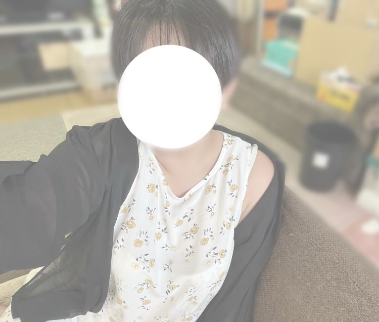 新人　ペロペロのあちゃん♡ 舐めるの大好き👅ドMでエッチな女の子👩