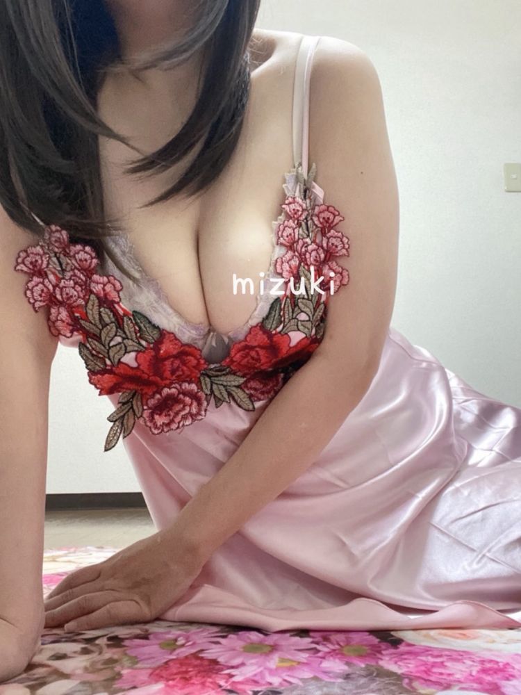 みずきちゃん👩　キレ可愛い　極１００㌢Ｈカップ爆乳　エロエロさMAX👩