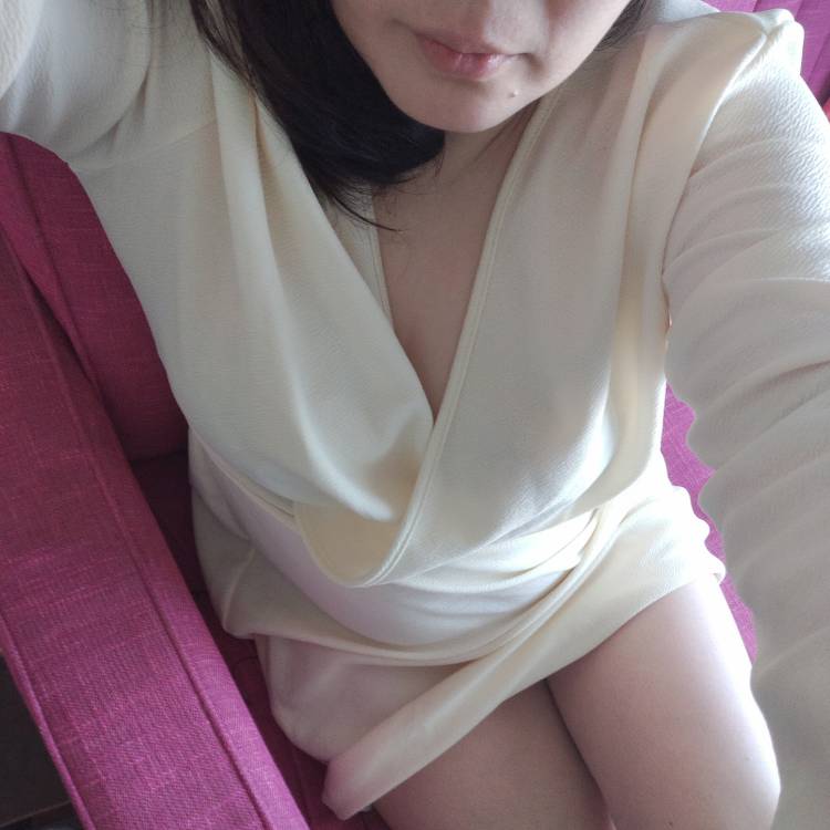 体験　くみ　綺麗系グラマー巨乳エッチな熟女人妻さん濃厚サービス