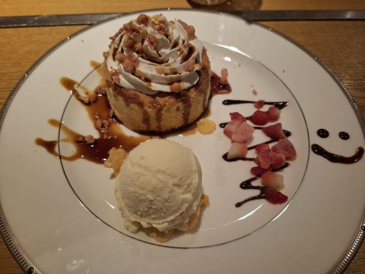 《もも》可愛いぽっちゃり巨乳癒し娘系