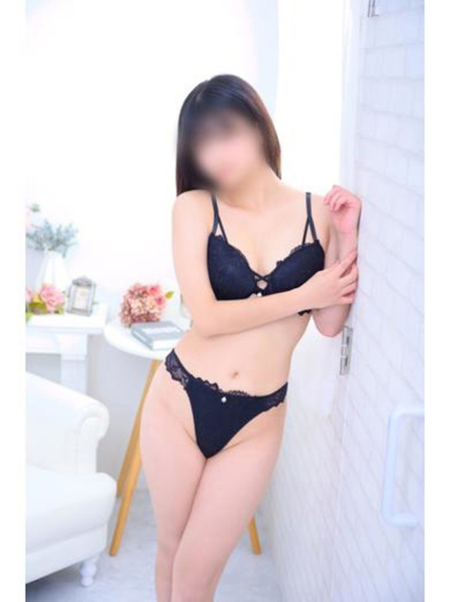 秋山 かえで(あきやま かえで)（La mode ラ・モード）