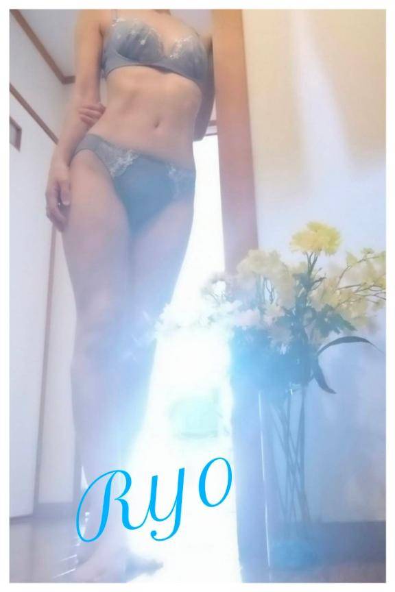 (? ̄?(?エ?)? ̄?)?ノ
