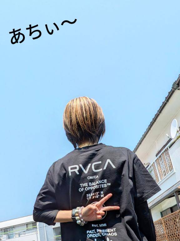 (???･????･??)ジメジメ