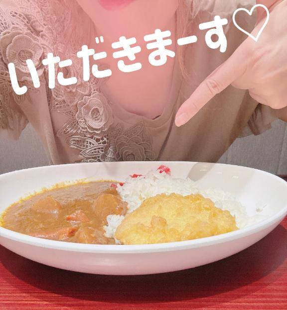 お腹と背中がくっつくぞ！