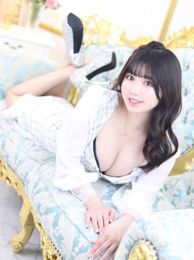 愛澤　千晶（ル・プレジール）