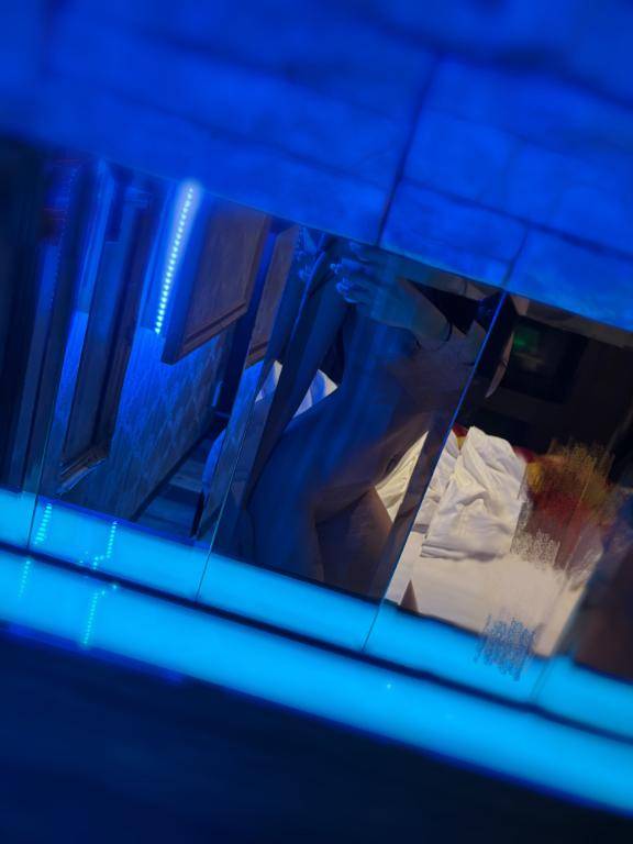 バックで突きまくり