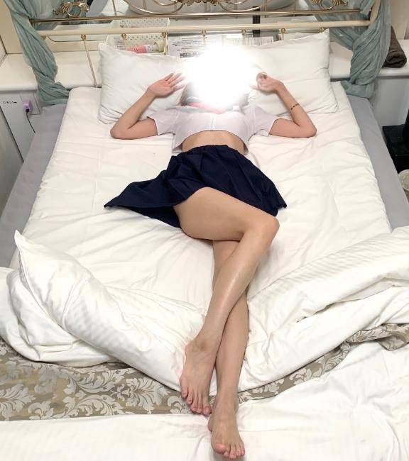 《 本指くん 》