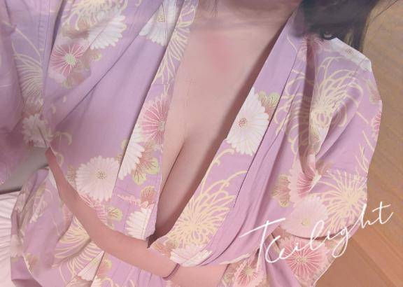 ?奥に……?