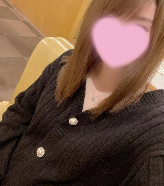 今夜お誘いほしいな|´-`)ﾁﾗｯ