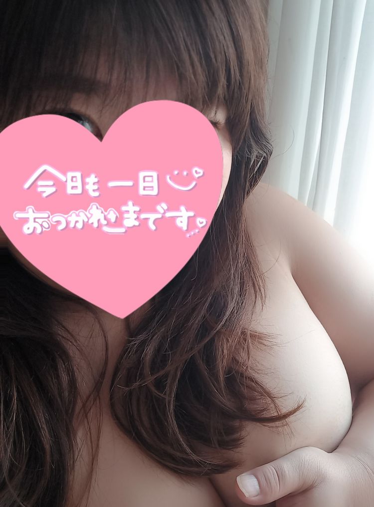★魅力満点の可愛い色白爆乳お姉さん『 まゆちゃん 』（ママにおまかせ「マニアック専科」）