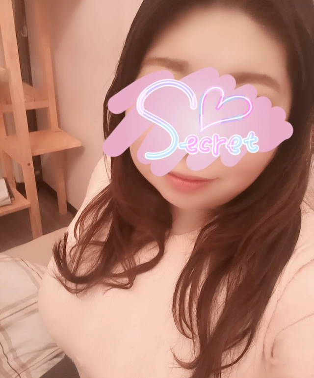 ★魅力満点の可愛い色白爆乳お姉さん『 まゆちゃん 』（ママにおまかせ「マニアック専科」）