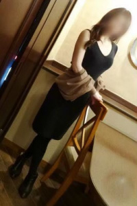 あやみ～☆巨乳妻・スレンダー
